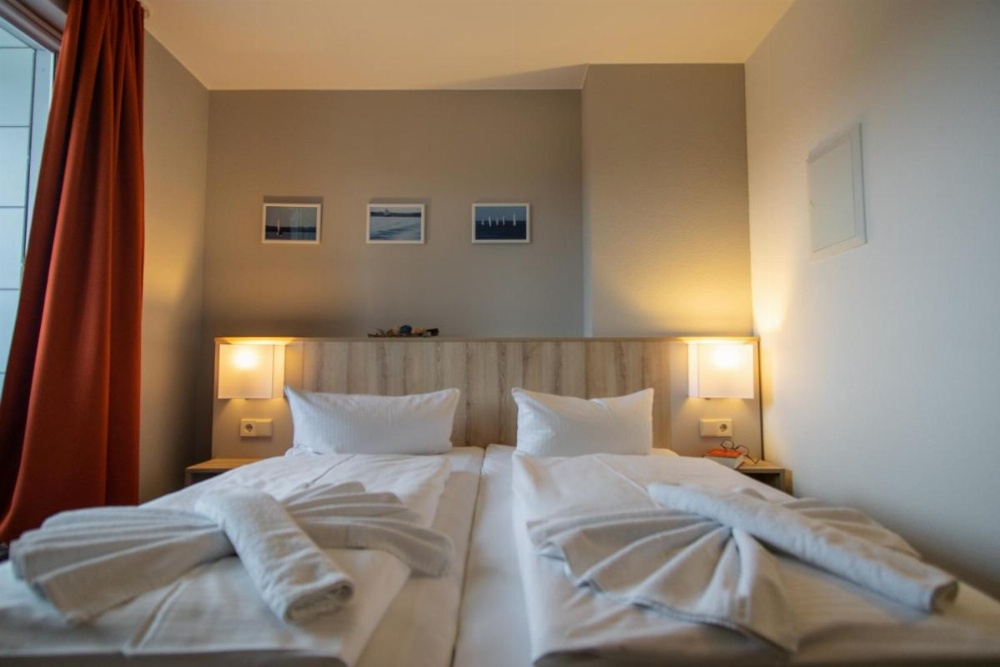 Room image 4
