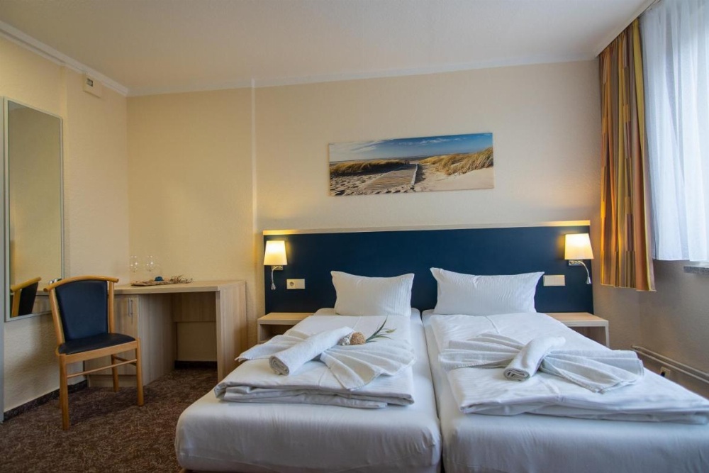 Room image 3